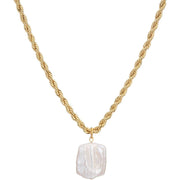 Women's Pearl Pendant Necklace *Damaged Box*