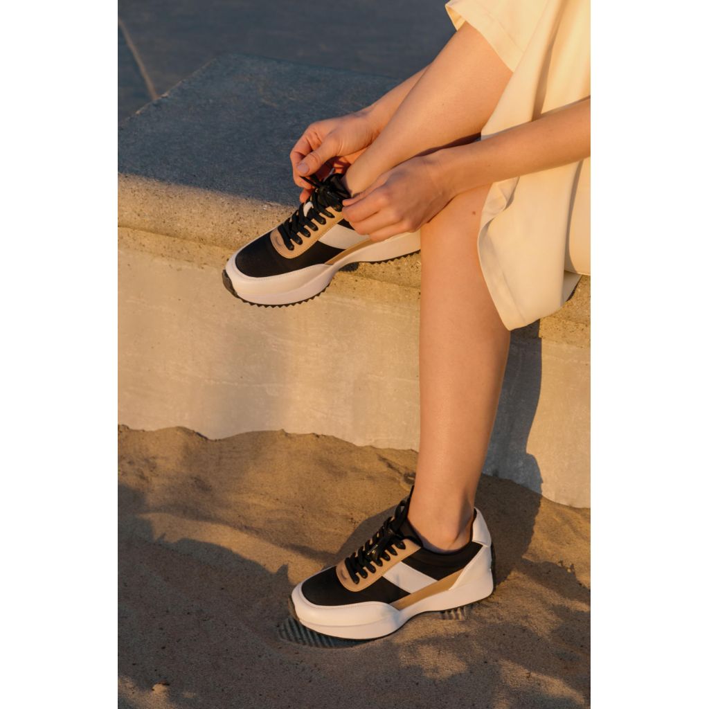 DV Dolce Vita Women's Bettie Sneaker - Black/White, Size 9.5