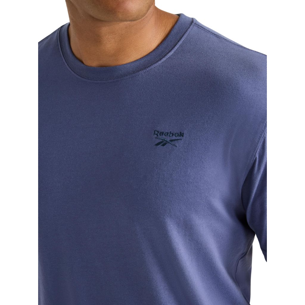 Reebok Men’s Embroidery Short Sleeve Crewneck T-Shirt, Standard Fit, Lightweight Cotton-Poly Fabric, Nightshadow Blue, Large