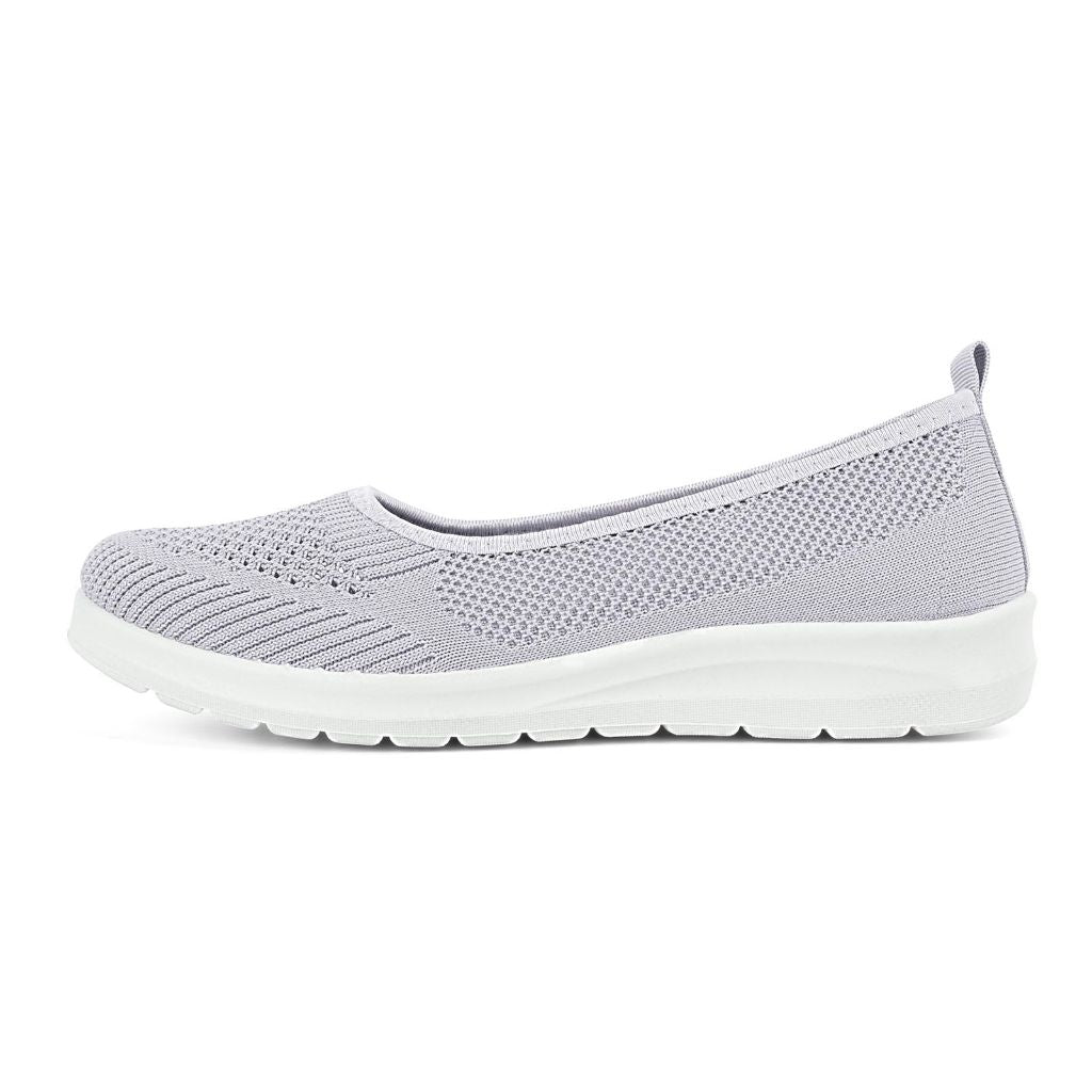 MUSSHOE Slip-on Women's Walking Shoes grey size 10