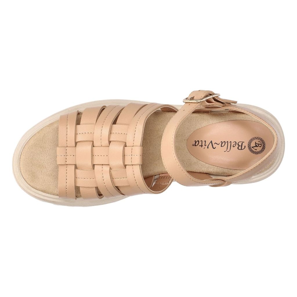 Loni by Bella Vita - Women's Leather Fisherman Sandal with Lug Outsole