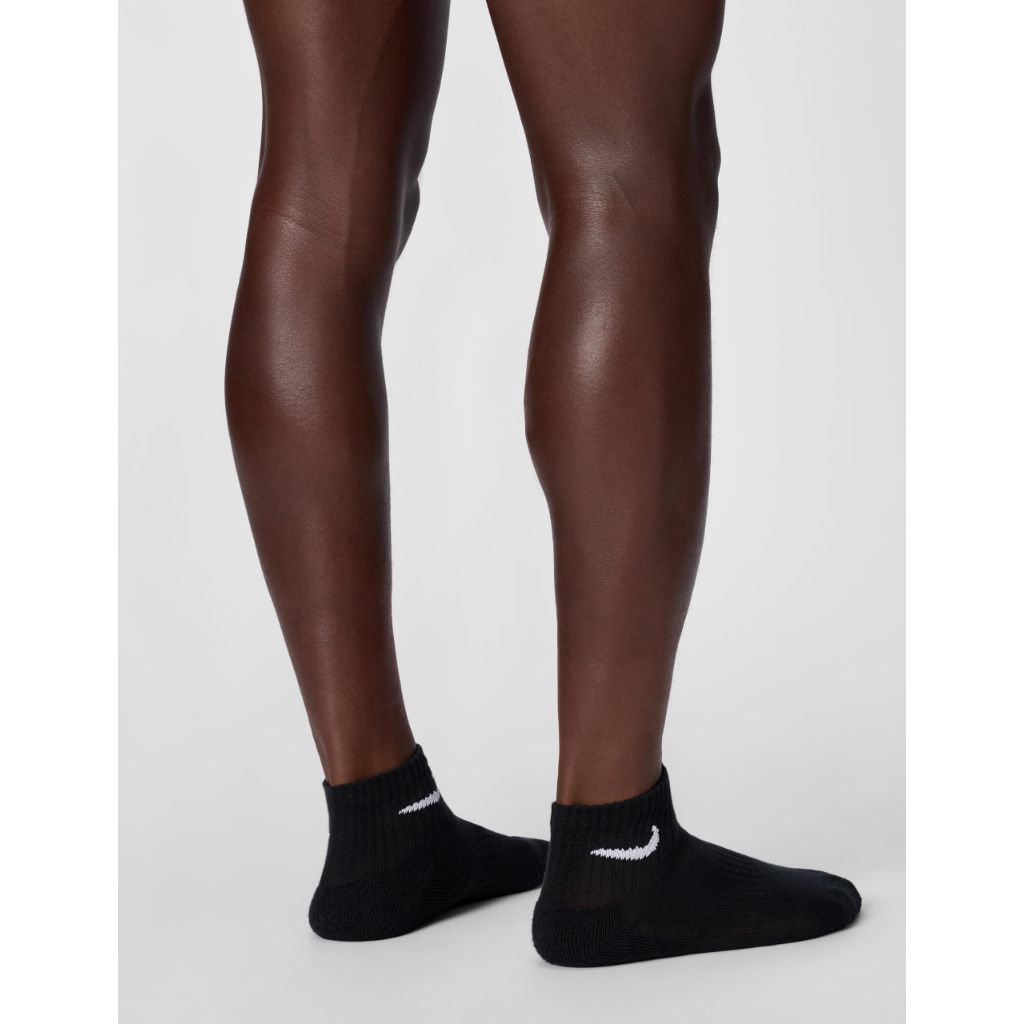 Nike Adult's Everyday Cushioned Training Ankle Socks - Black/White, Medium (3 Pair)