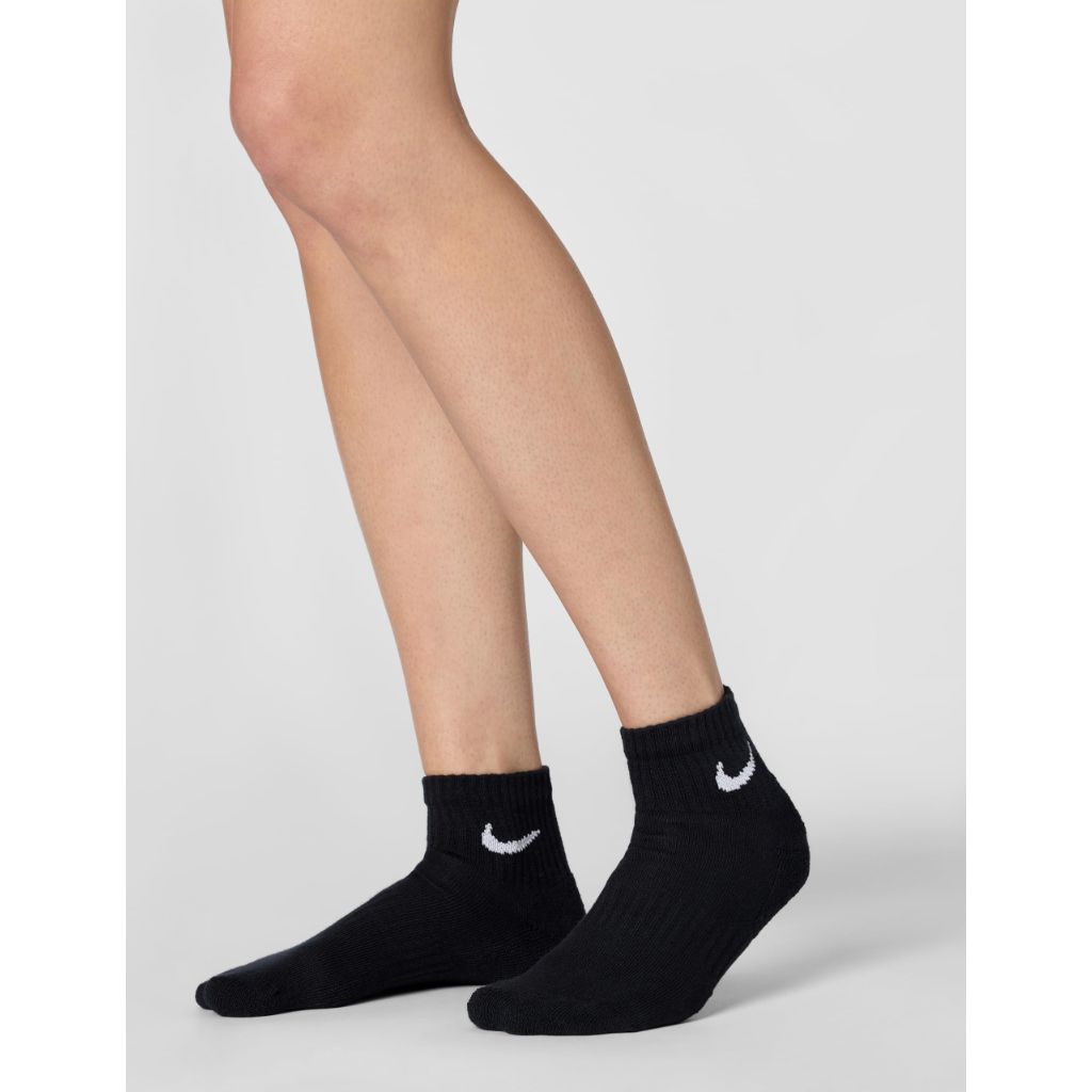 Nike Adult's Everyday Cushioned Training Ankle Socks - Black/White, Medium (3 Pair)
