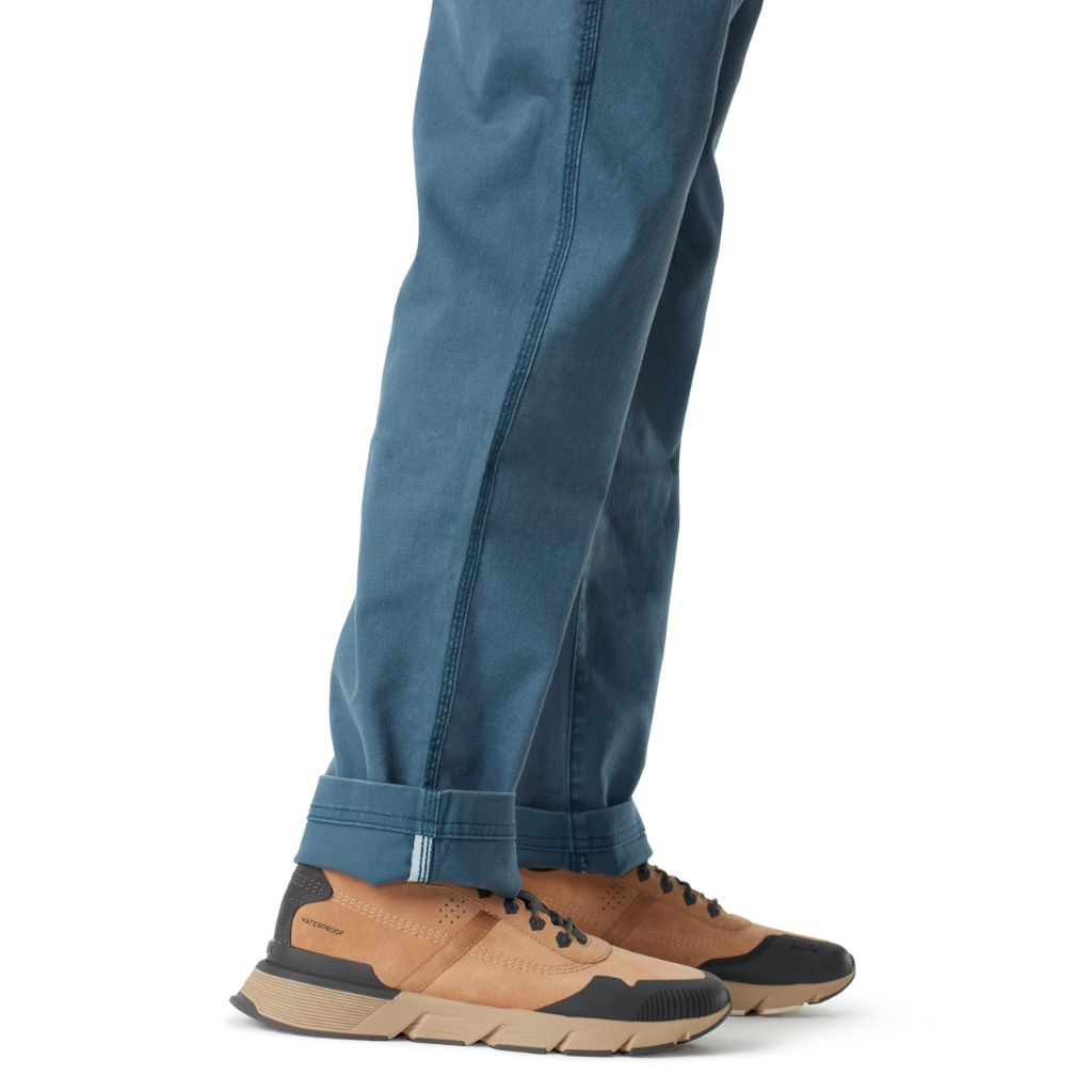 BASS Outdoor Men’s Everyday Straight Leg Pant, Blue, SZ 28