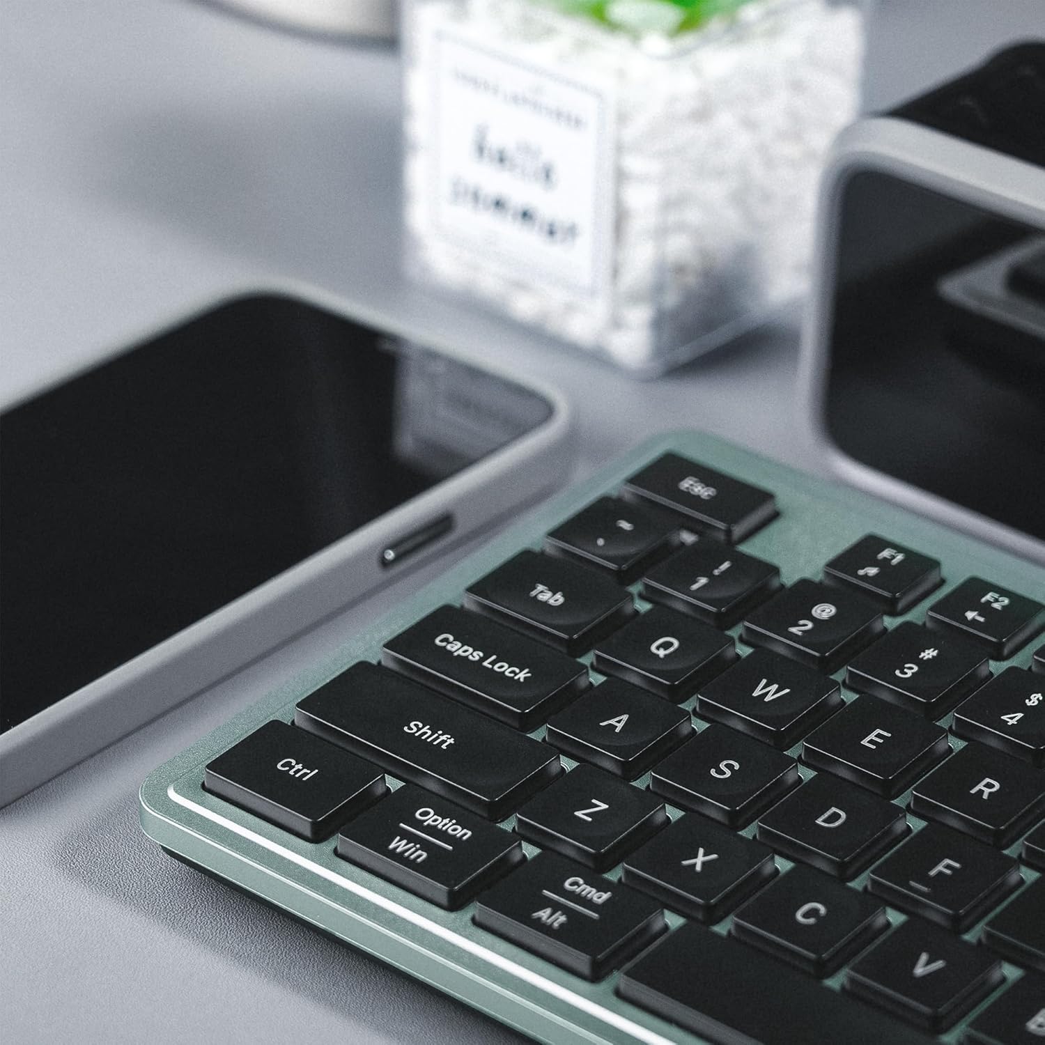 Links9+ Wireless Keyboard and Mouse Combo, 2.4GHz Silent Keyboard, Optical Mouse, Plug and Play - Black & Green