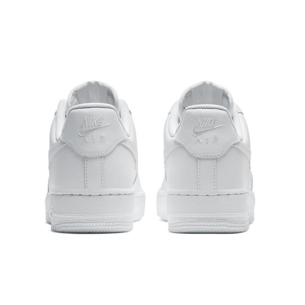 Nike Air Force 1 '07, White SZ 6