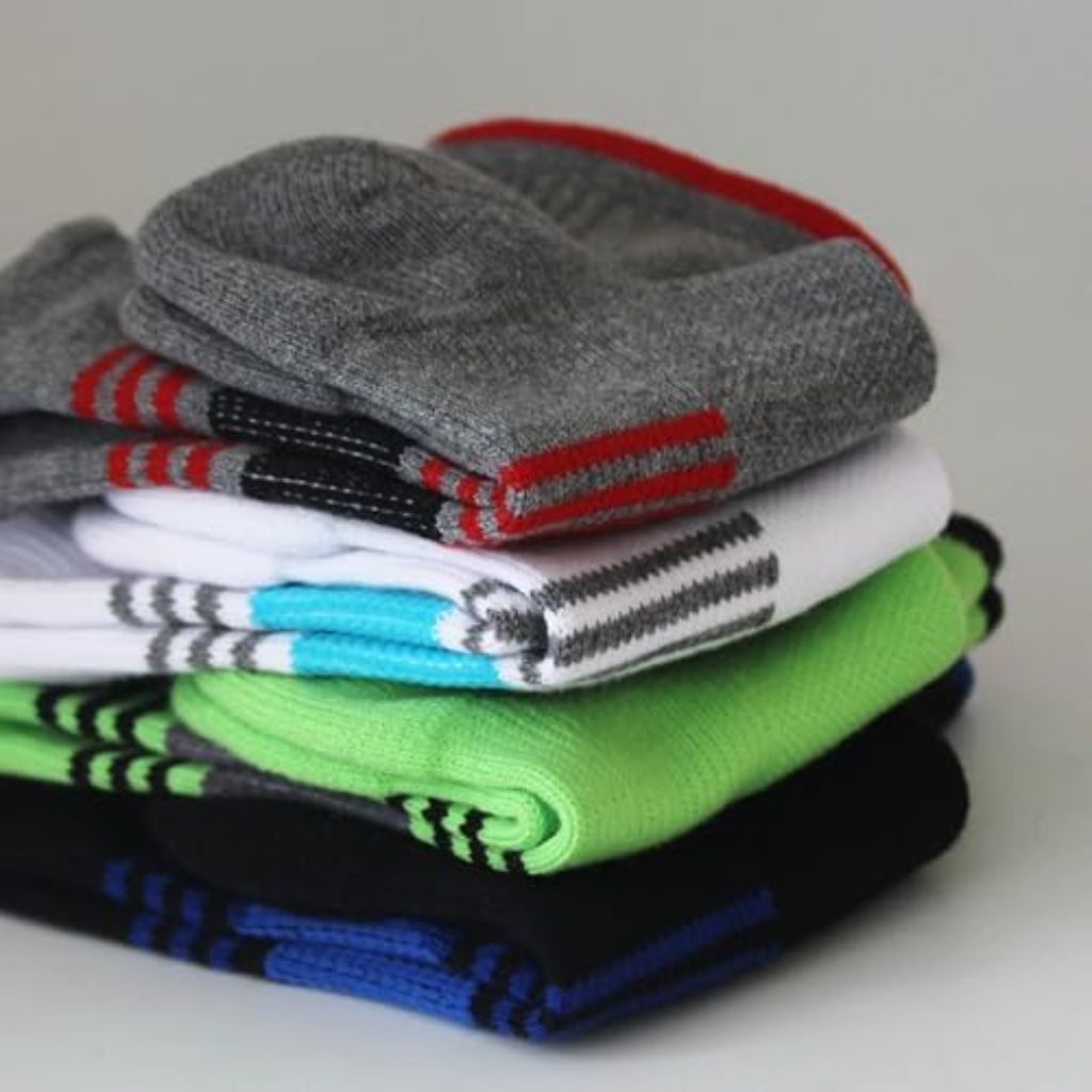 Wildarms Men's Moisture-Wicking Compression Socks with Cushion & Arch Support - Gray/Black (4 Pairs)