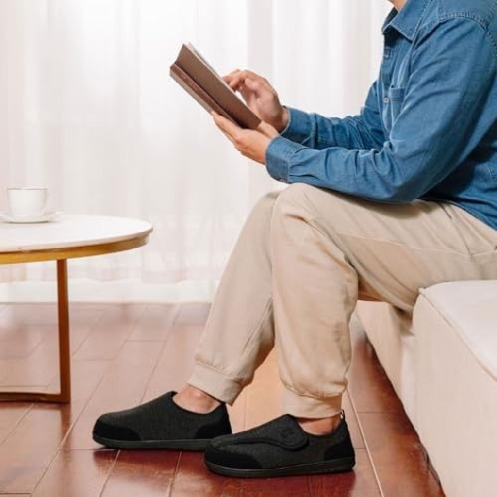 LongBay Men's Wide Slippers Adjustable Diabetic House Shoes Comfy Swollen Edema Slippers Indoor Outdoor Black 12