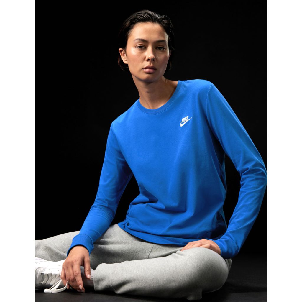 Nike Women's Sportswear Club Long-Sleeve T-Shirt - Game Royal/White, Medium
