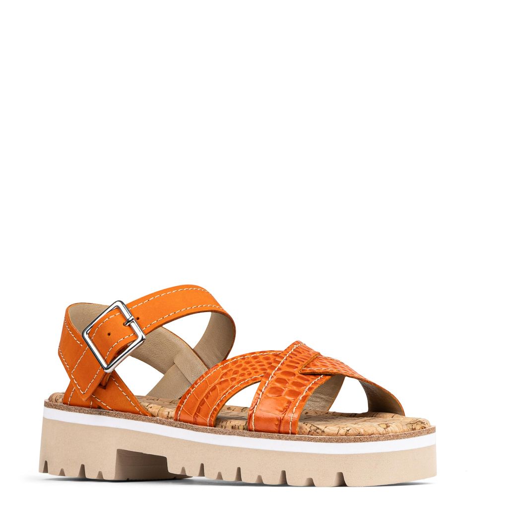 Donald Pliner Women's Lug Sole Slingback Sandal, Saddle - size 6
