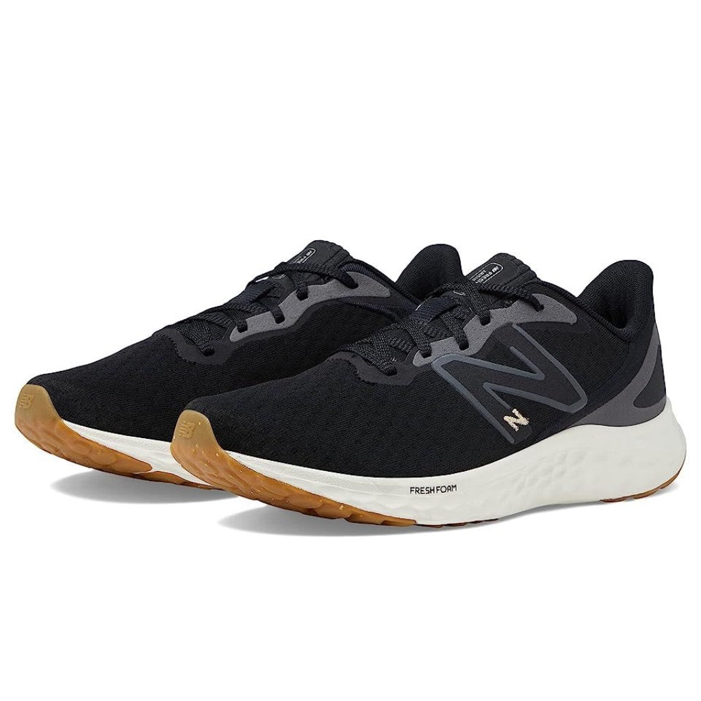 New Balance Women's Fresh Foam Arishi V4 Running Shoe - Black/Gold Metallic - Size 6.5 Wide