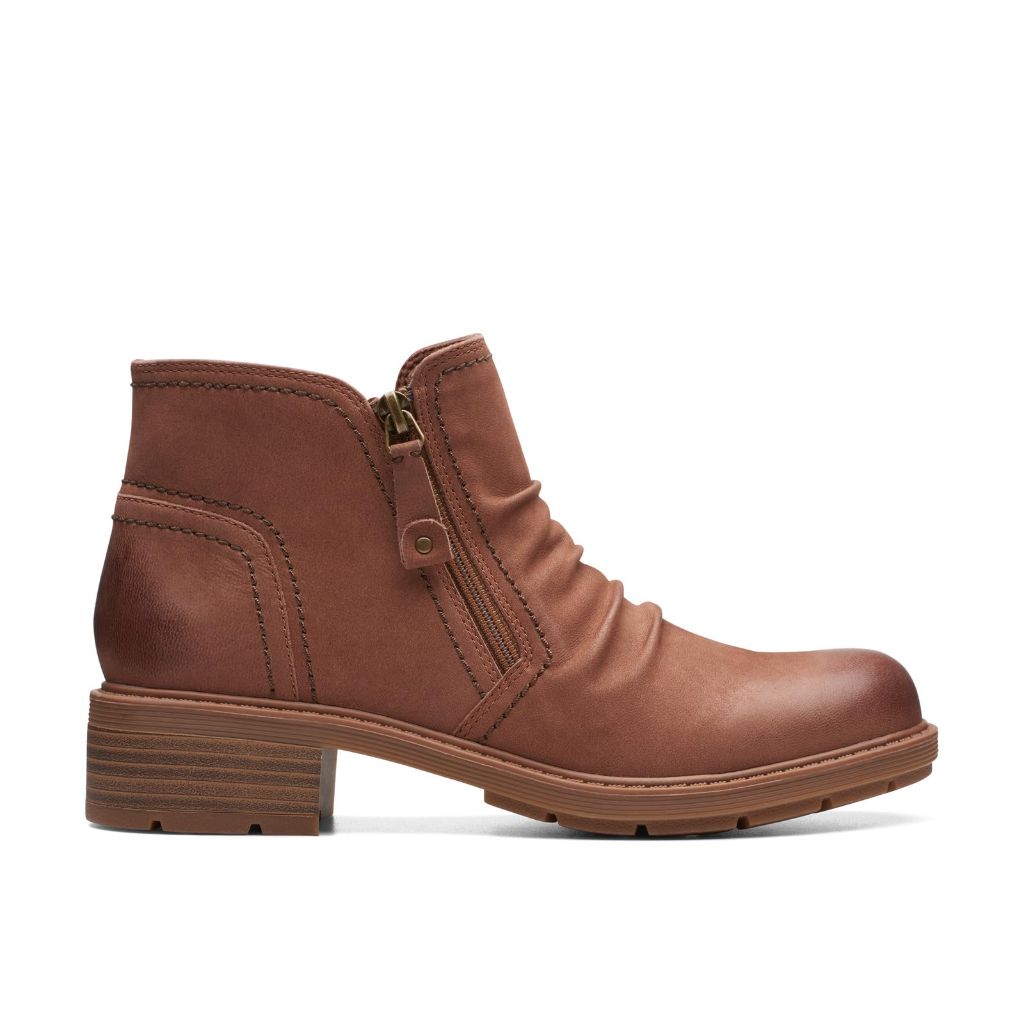 Clarks Women's Hearth Dove Ankle Boot - Tan Nubuck, Size 6.5