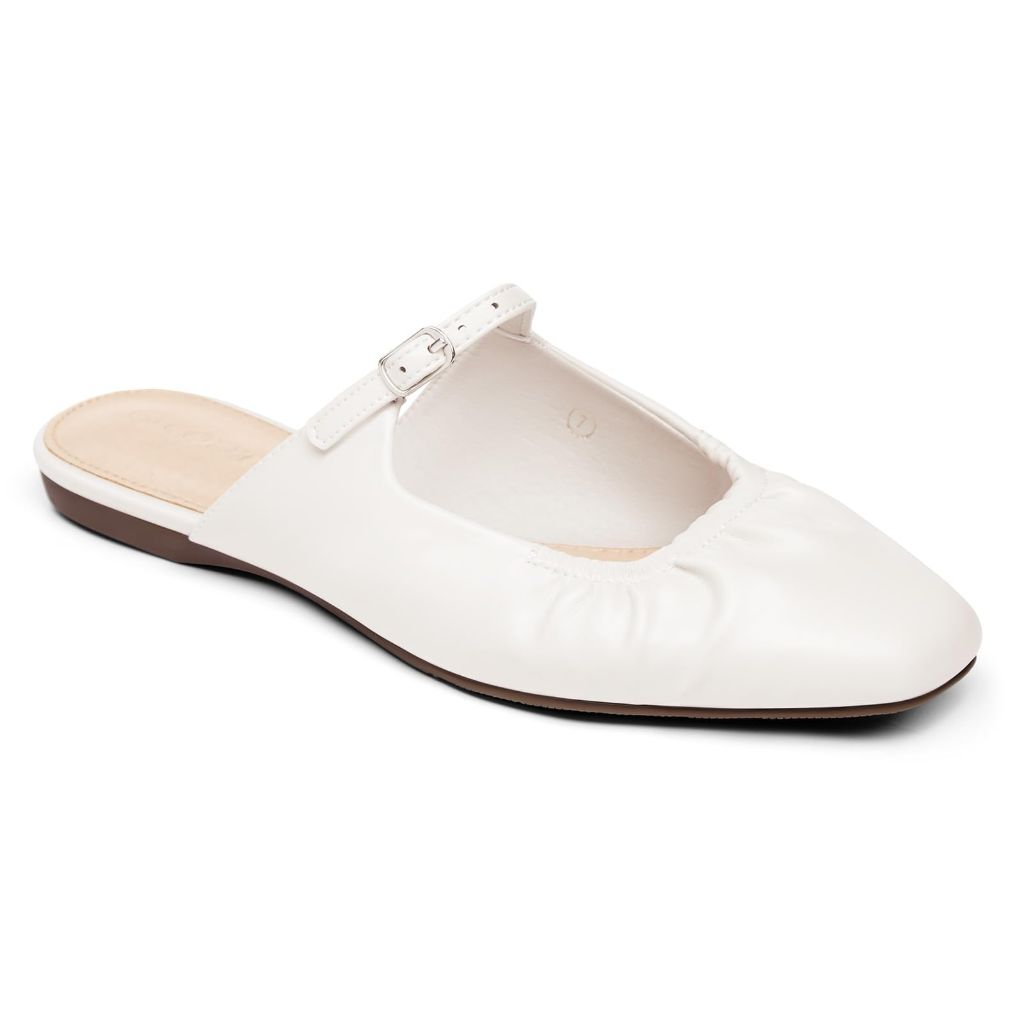 Coutgo Womens Mules Mary Jane Flats Closed Toe Pleated Slip on Shoes Dressy Casual Slides, White, Size 6