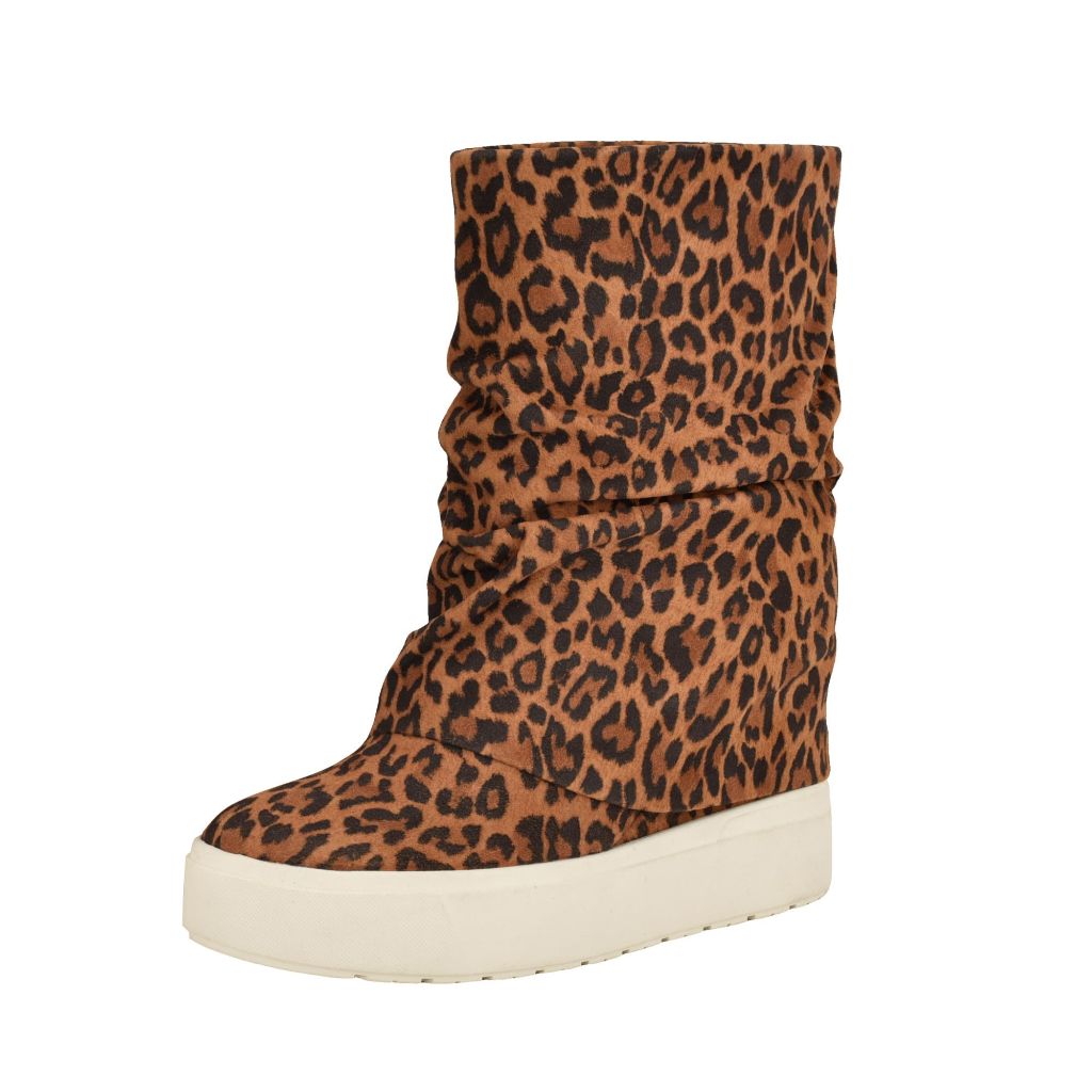 Guess Women's Guinna Bootie, Medium Brown 212, 6