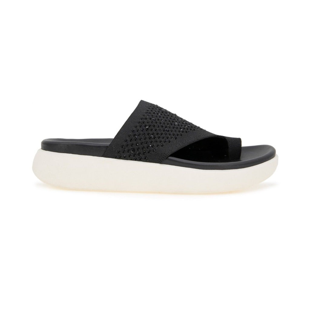 Kenneth Cole Women's Teffi Flip-Flop Sandal in Black Size 10 Medium