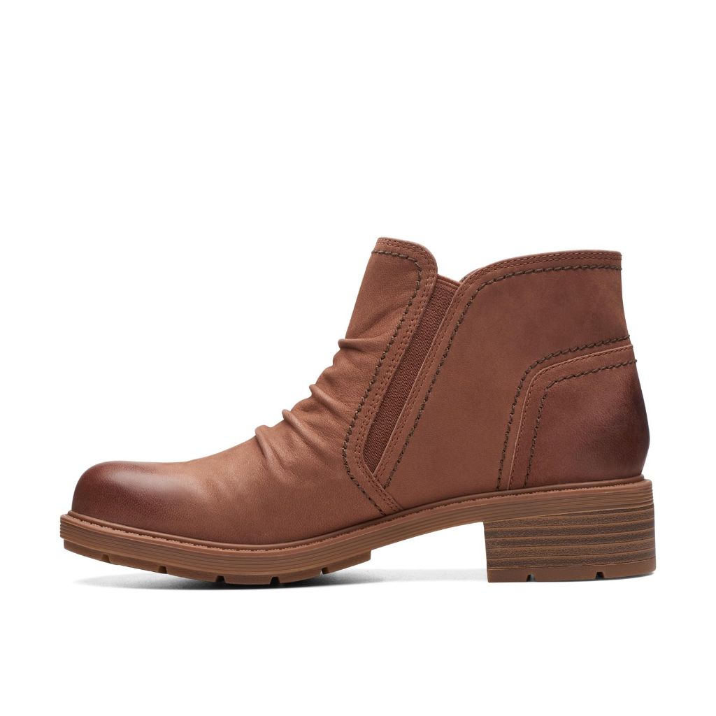 Clarks Women's Hearth Dove Ankle Boot - Tan Nubuck, Size 6.5