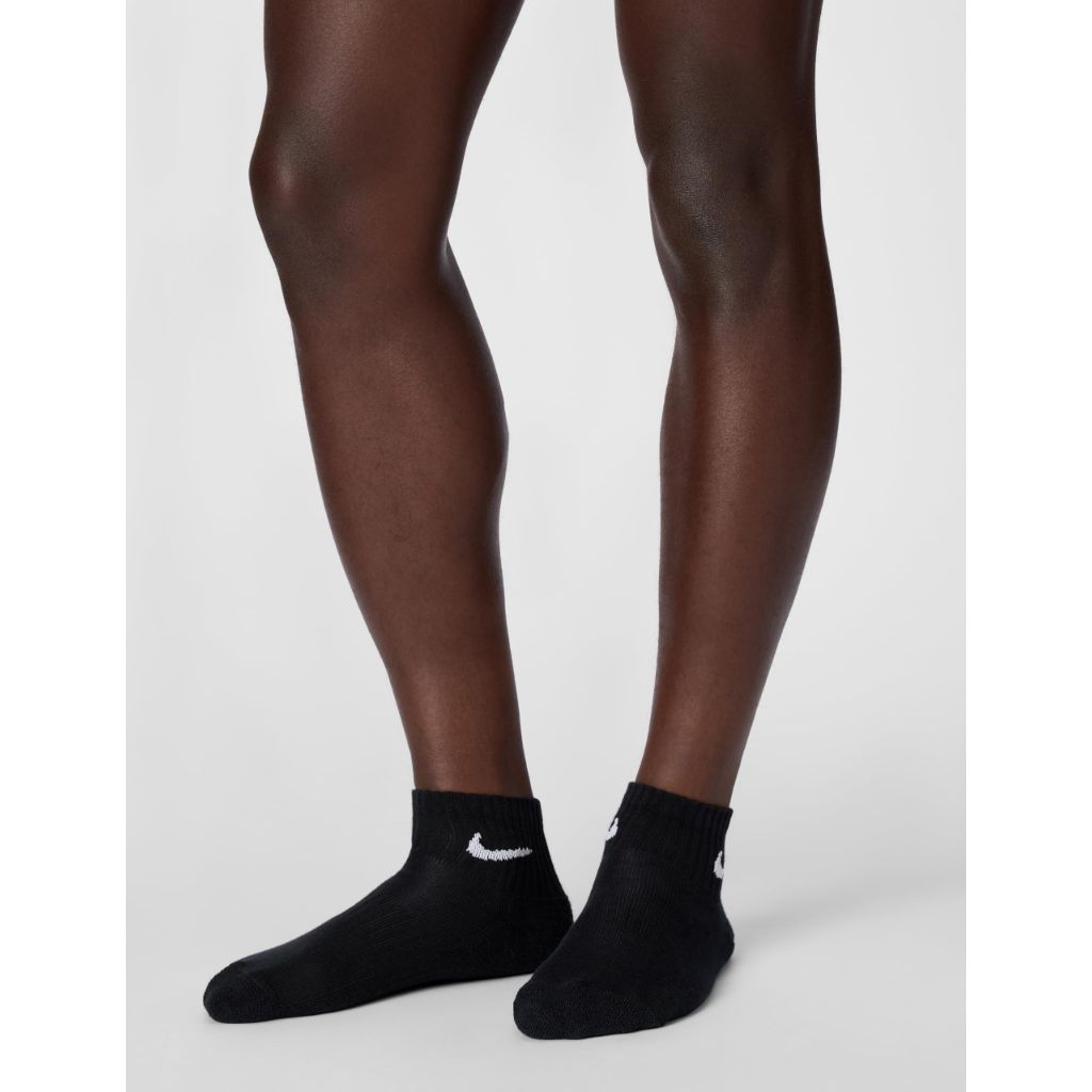 Nike Adult's Everyday Cushioned Training Ankle Socks - Black/White, Medium (3 Pair)