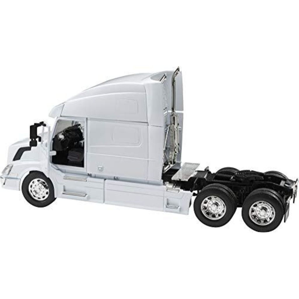 Wheel Master Volvo VN-780 Tractor Trailer, with Functions, Pre Built Semi,