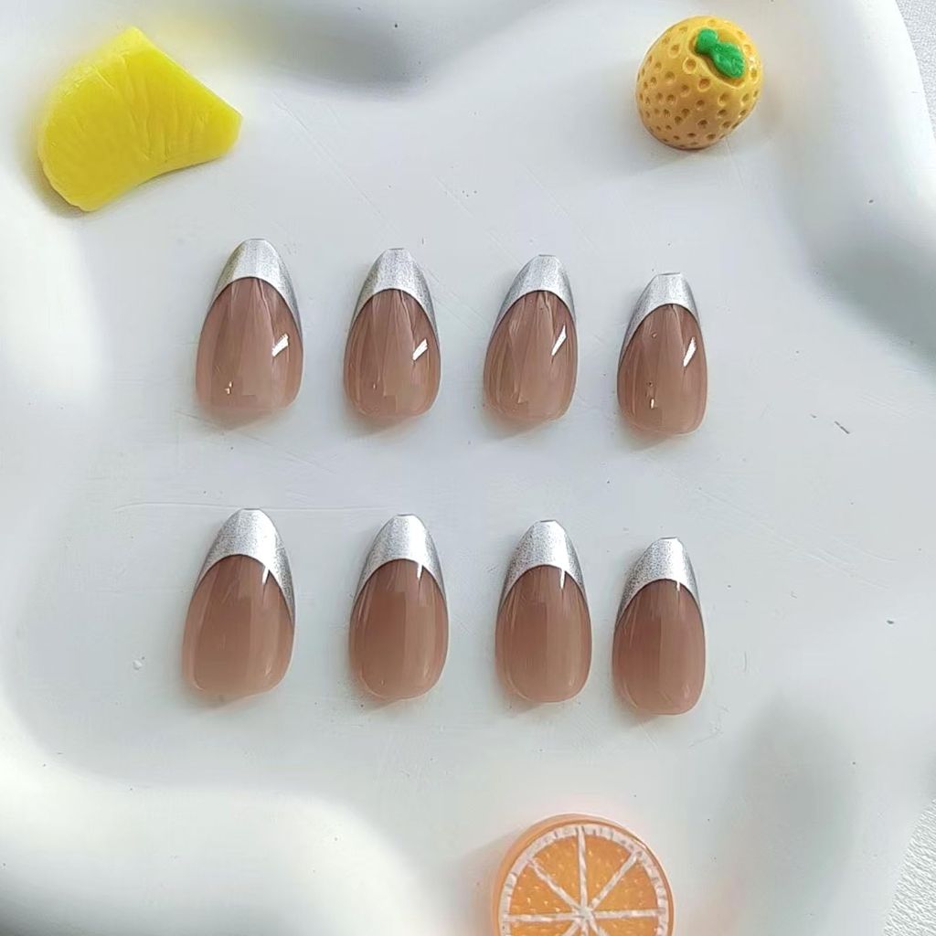 Silver French Tip Press on Nails Short Almond Fake Nails Daily Wear 24 Pcs