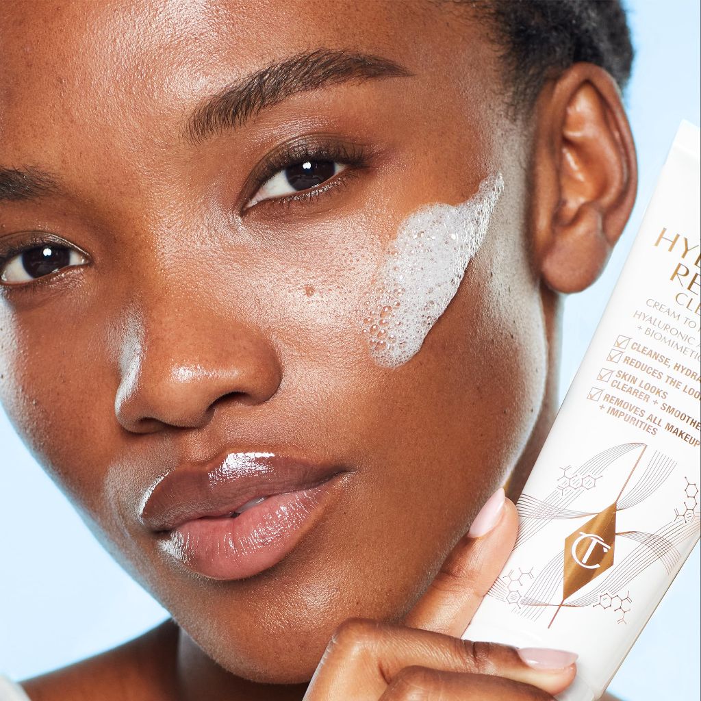 Charlotte Tilbury Magic Hydration Revival Facial Cleanser - 120mL