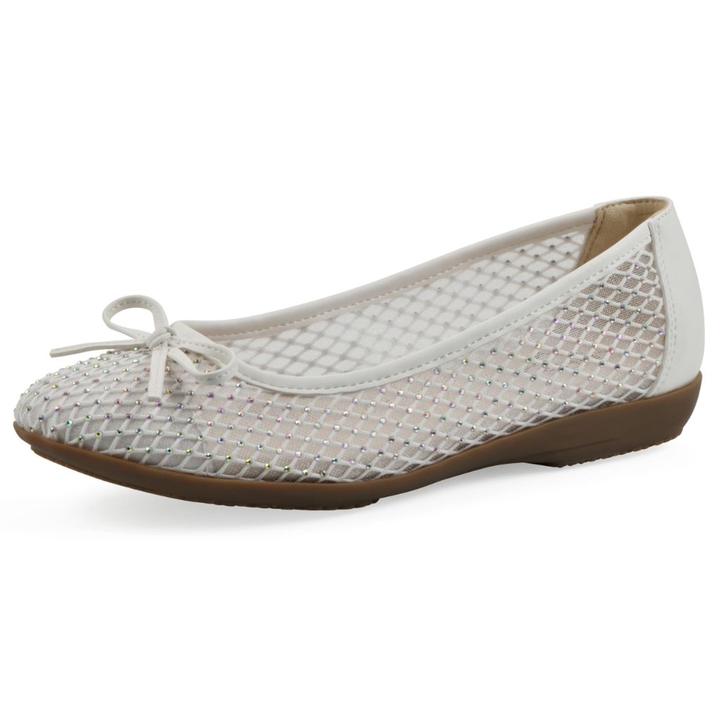 CLIFFS BY WHITE MOUNTAIN Women's Carlicia Cushioned Mesh Ballet Flat, White/Fabric, 10