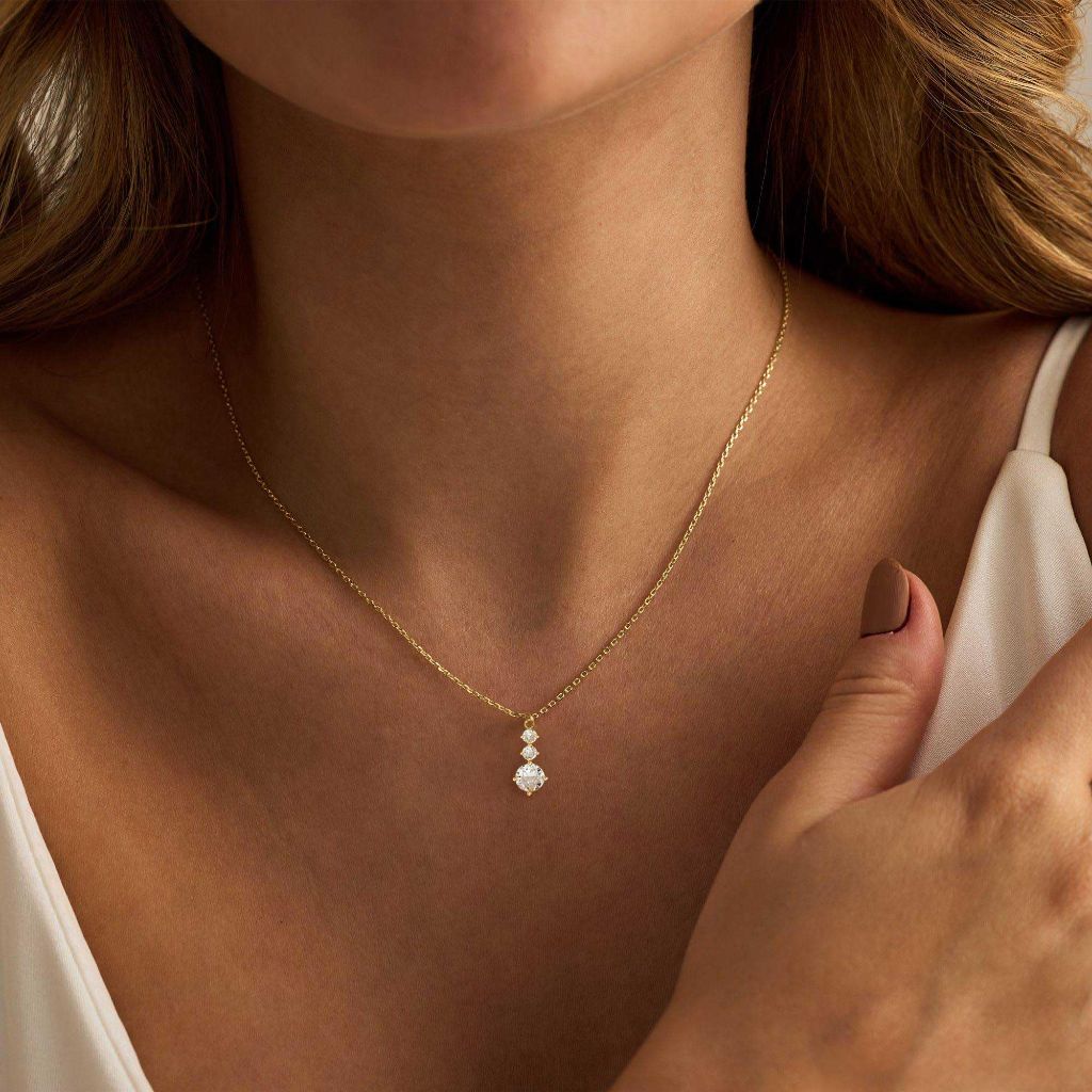 XIXINI Simple Gold Necklace for Women , Cute 14k Gold Plated