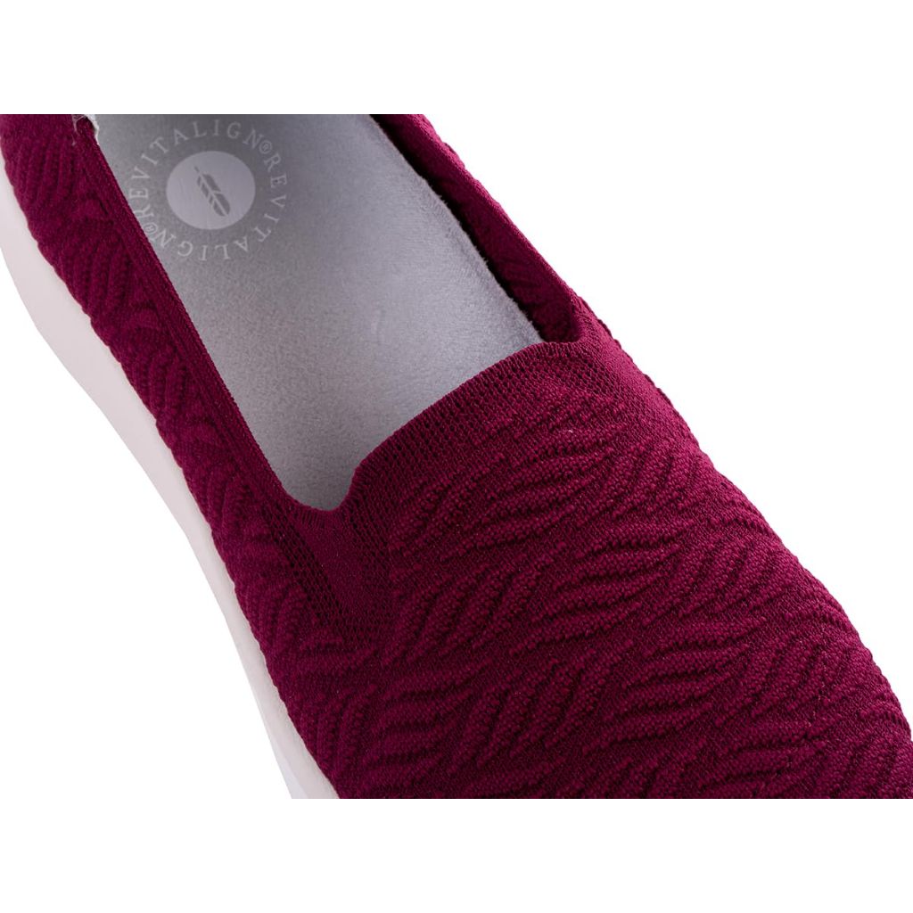 Revitalign Women's Comfort Stretch Wave, Red Plum, 8 Wide
