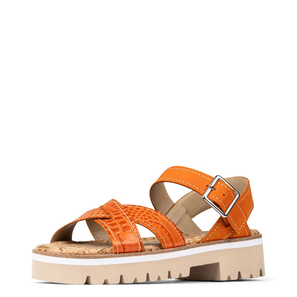 Donald Pliner Women's Lug Sole Slingback Sandal, Saddle - size 6