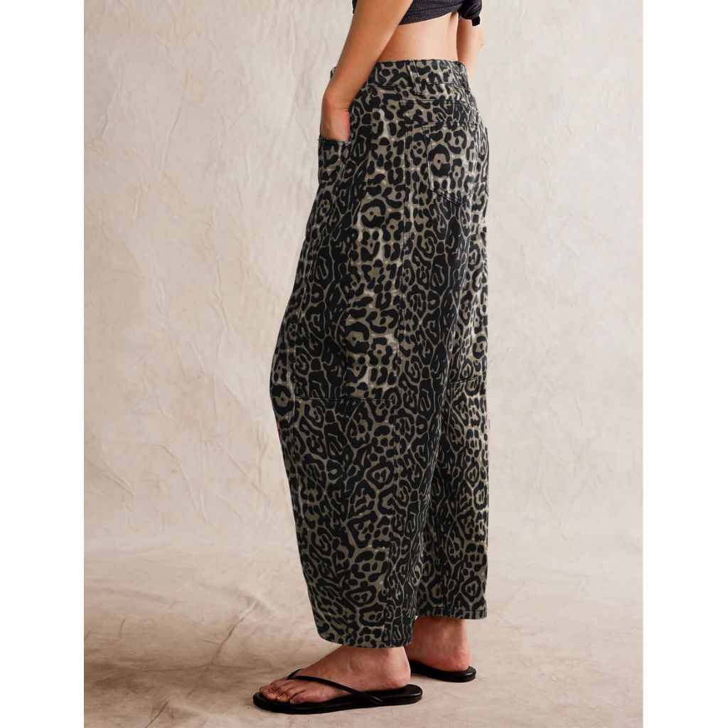 POTILI Women's Barrel Boyfriend Baggy Leopard Print Jeans Mid Rise Cropped Wide Leg Y2K Horseshoe Jeans for Women Trendy