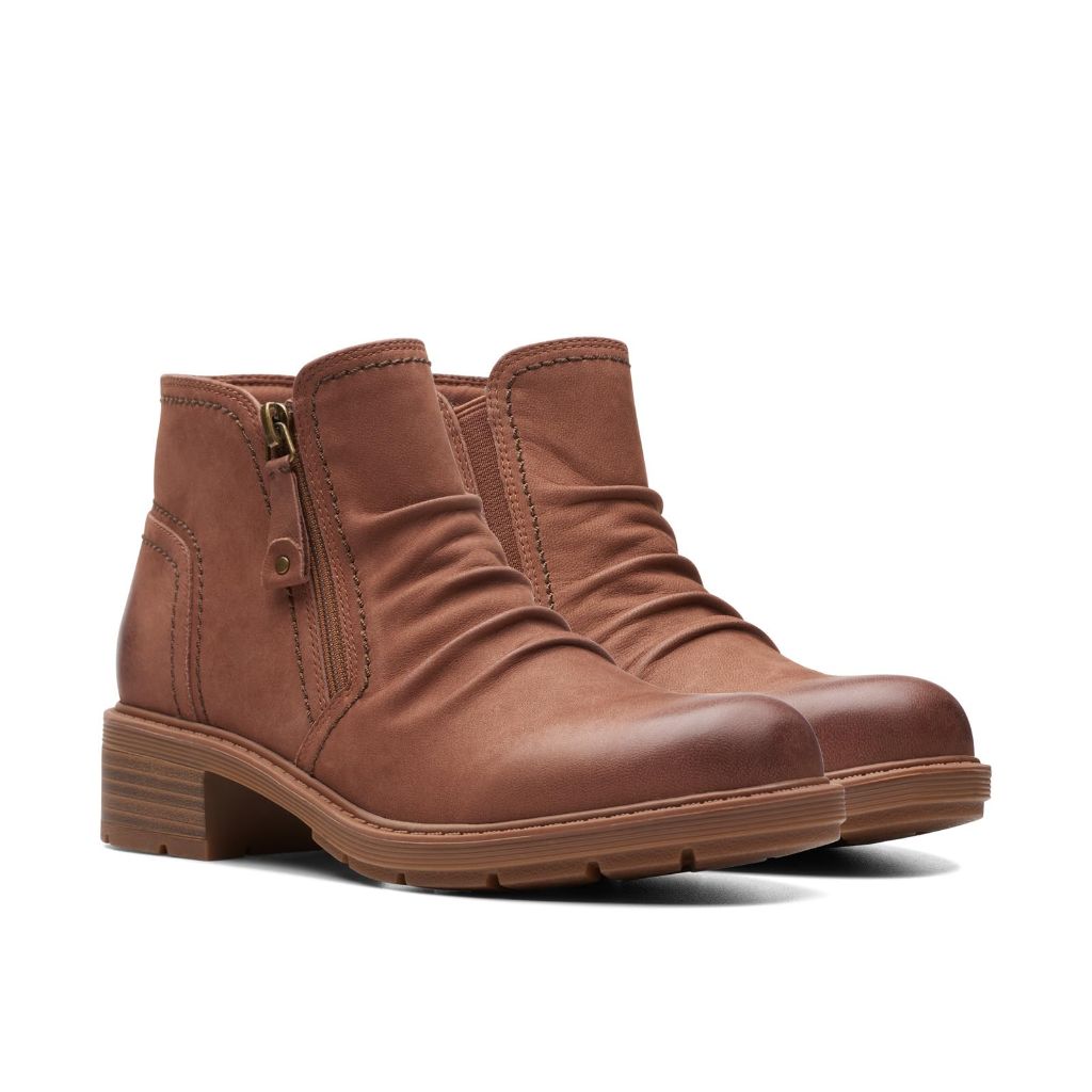 Clarks Women's Hearth Dove Ankle Boot - Tan Nubuck, Size 6.5