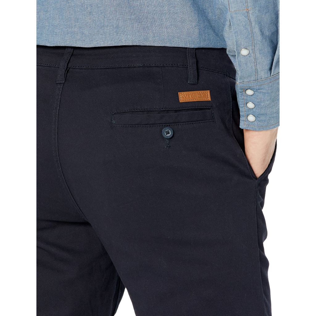 INVALID: The title contains unnecessary codes like 'WT02' and formatting issues such as '(new)' which is not standard. A better title would be: 'Mens Long Stretch Skinny Chino Casual Pants, Navy, 30W x 32L'