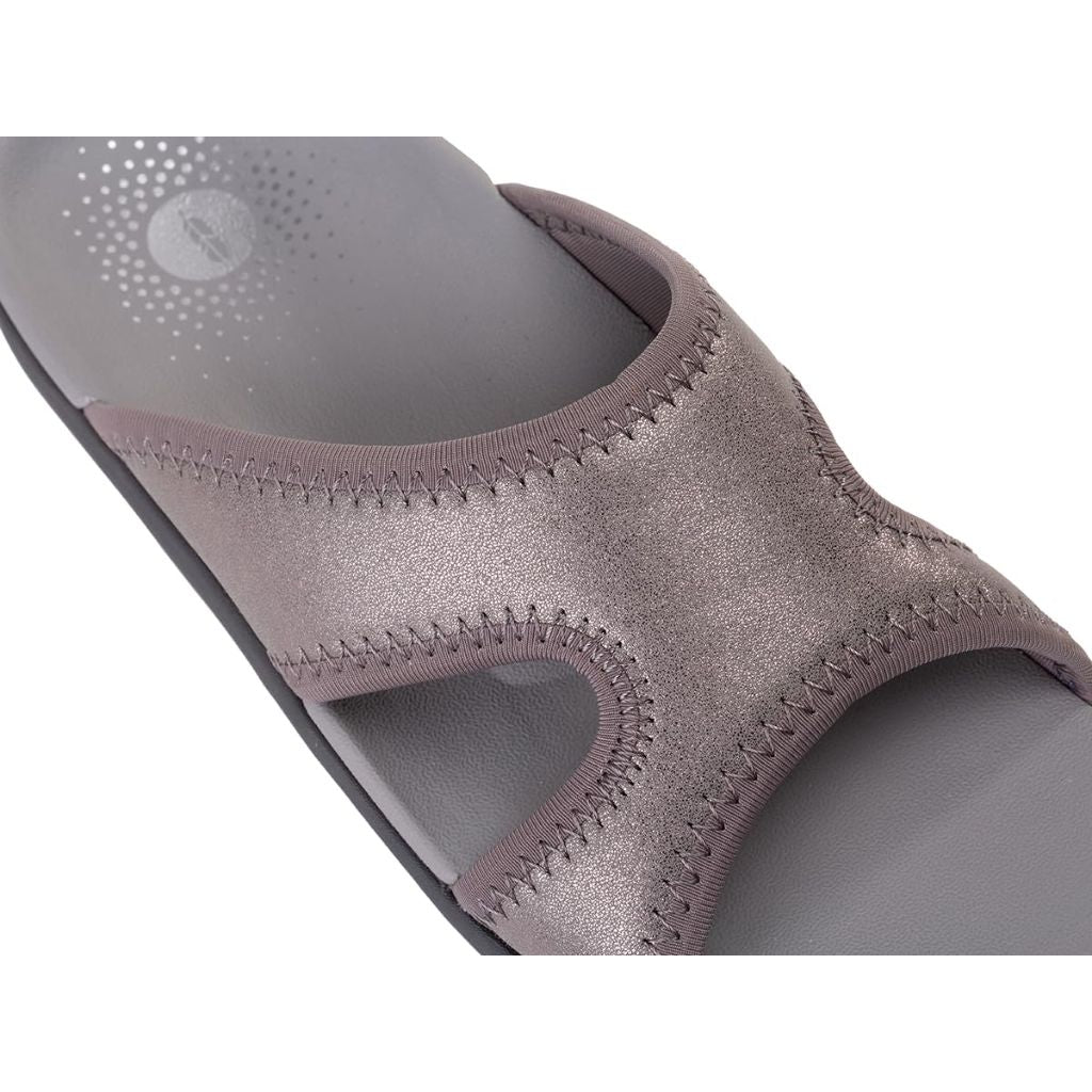 SZ 8 WD, REVITALIGN Women's Brook Metallic, Pewter