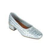 Kenneth Cole New York Birdie, Silver Woven Leather - size 8