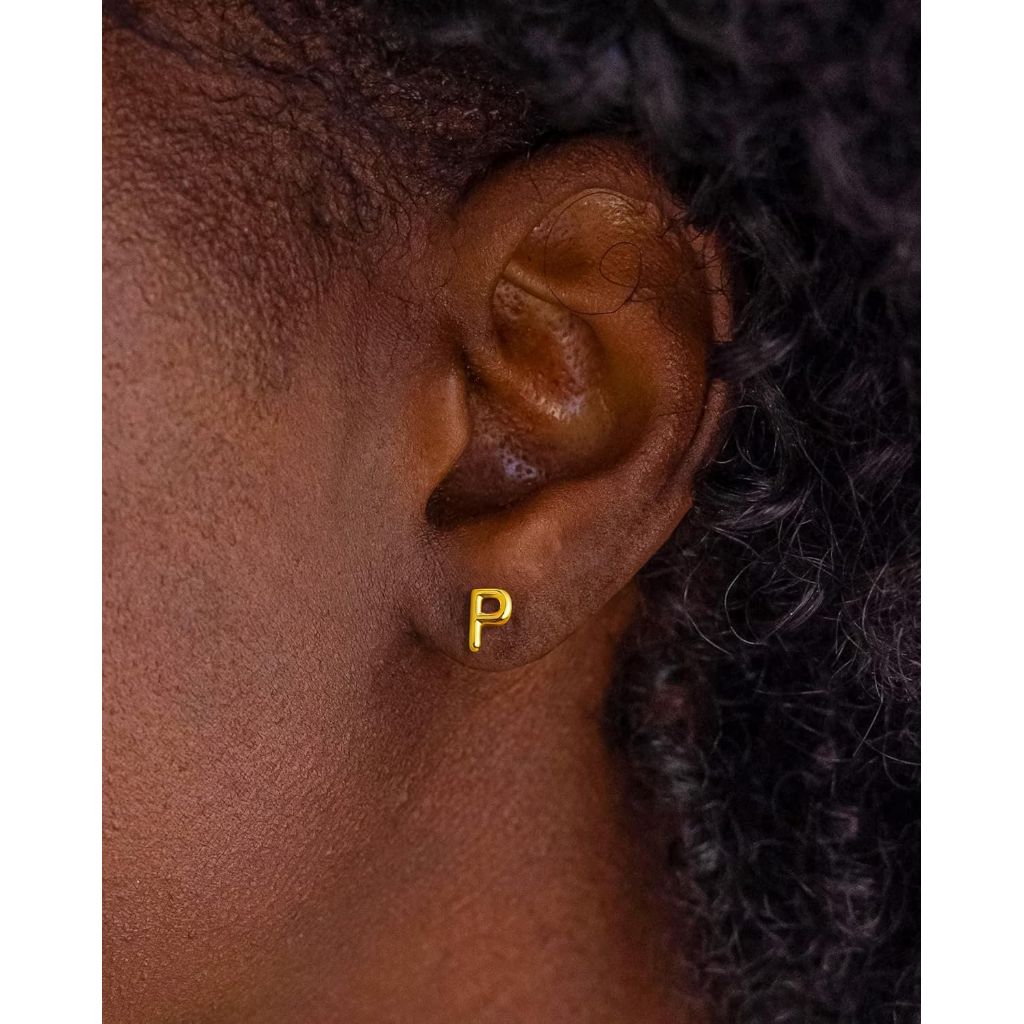 MUMREUES Gold Earrings | 14K Gold Initial Letter Stud Earrings "P"