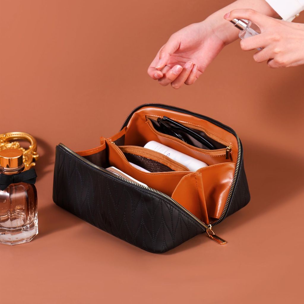 Fi Iya·as Makeup Bag Large Capacity Travel Cosmetic Bags for Women Portable PU Leather (Black)