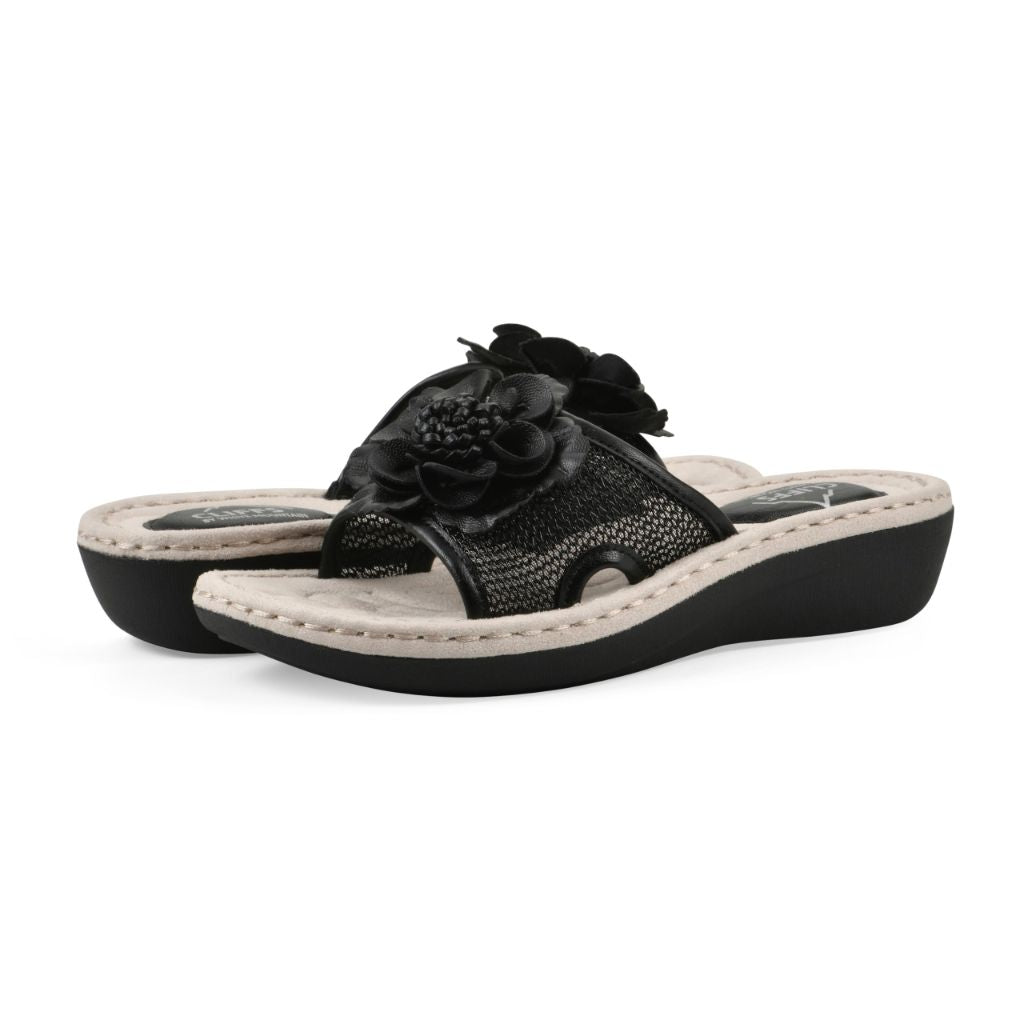 CLIFFS BY WHITE MOUNTAIN Women's Chill Floral Sandal, Black/Fabric, 10