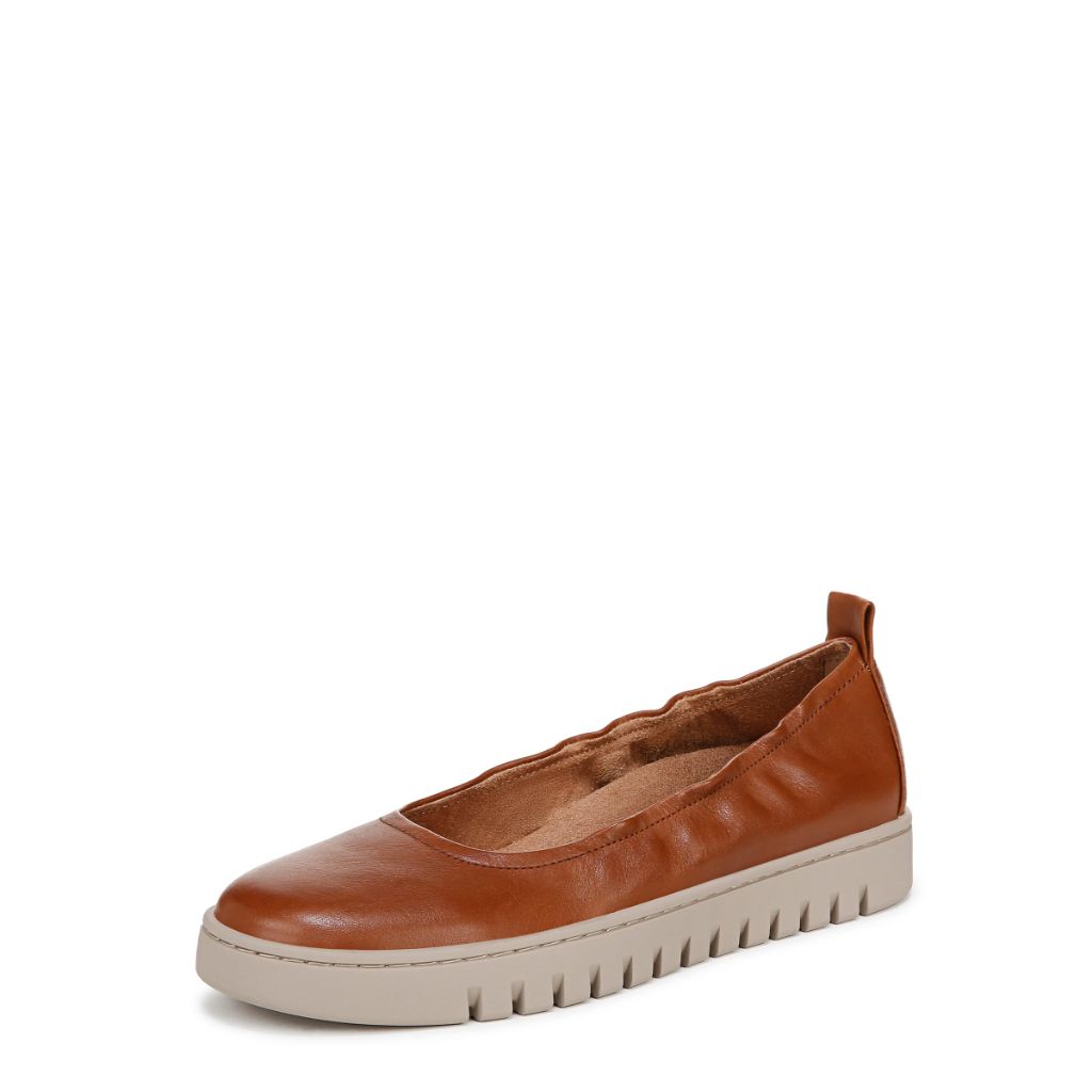Vionic Womens Uptown Ballet Ballet Flat Tan Leather 9.5 M