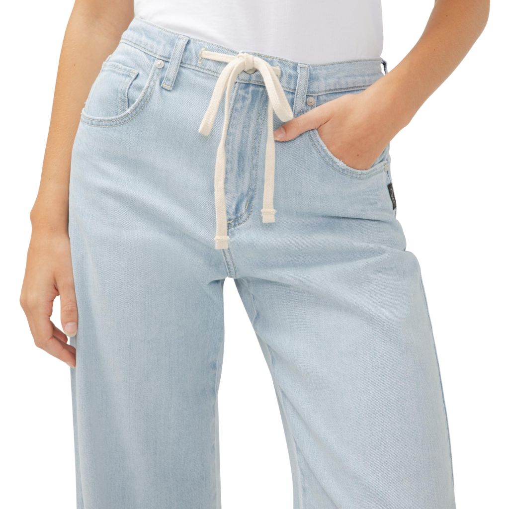 Silver Jeans Co. Women's Be Easy Straight Leg Drawstring Jeans, Light Wash, 34W x 30L