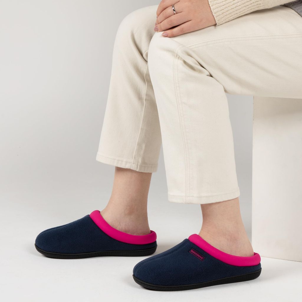 RockDove Women's Polar Fleece Two-Tone Memory Foam House Slippers, Size 7-8 US Women, Dark Navy/Fuchsia