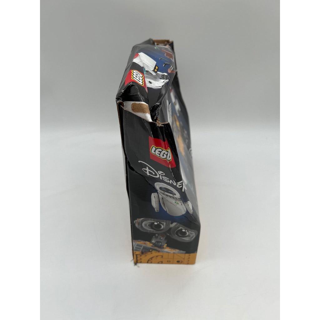 LEGO Disney Pixar: WALL-E and EVE - 811 Pieces (43279)