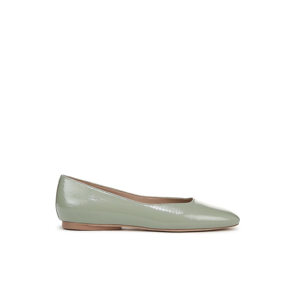SZ 5.5M, Naturalizer Women's Chelsea Slip On Ballet Flat Ballet Flat | Pistachio Green Leather