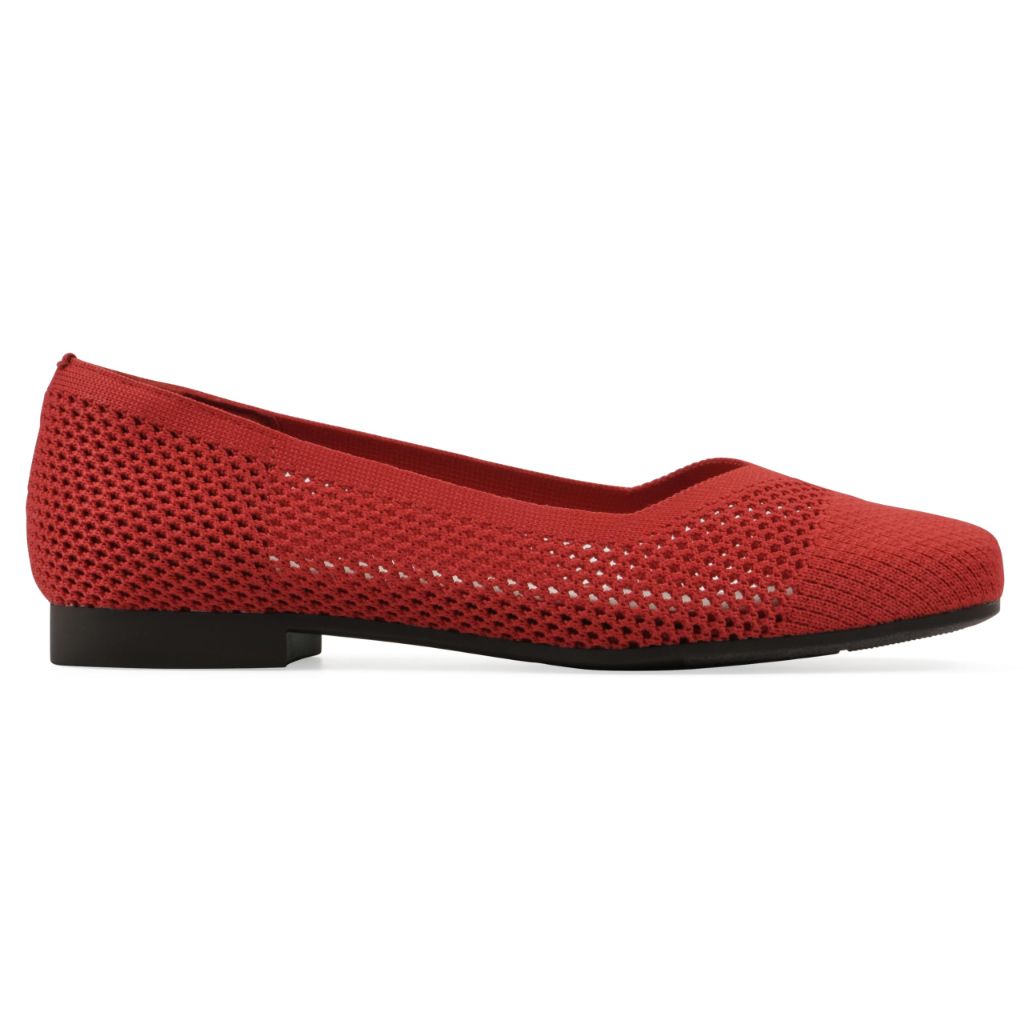 Cliffs by White Mountain Women's Beslee Red/Fabric 9 Medium