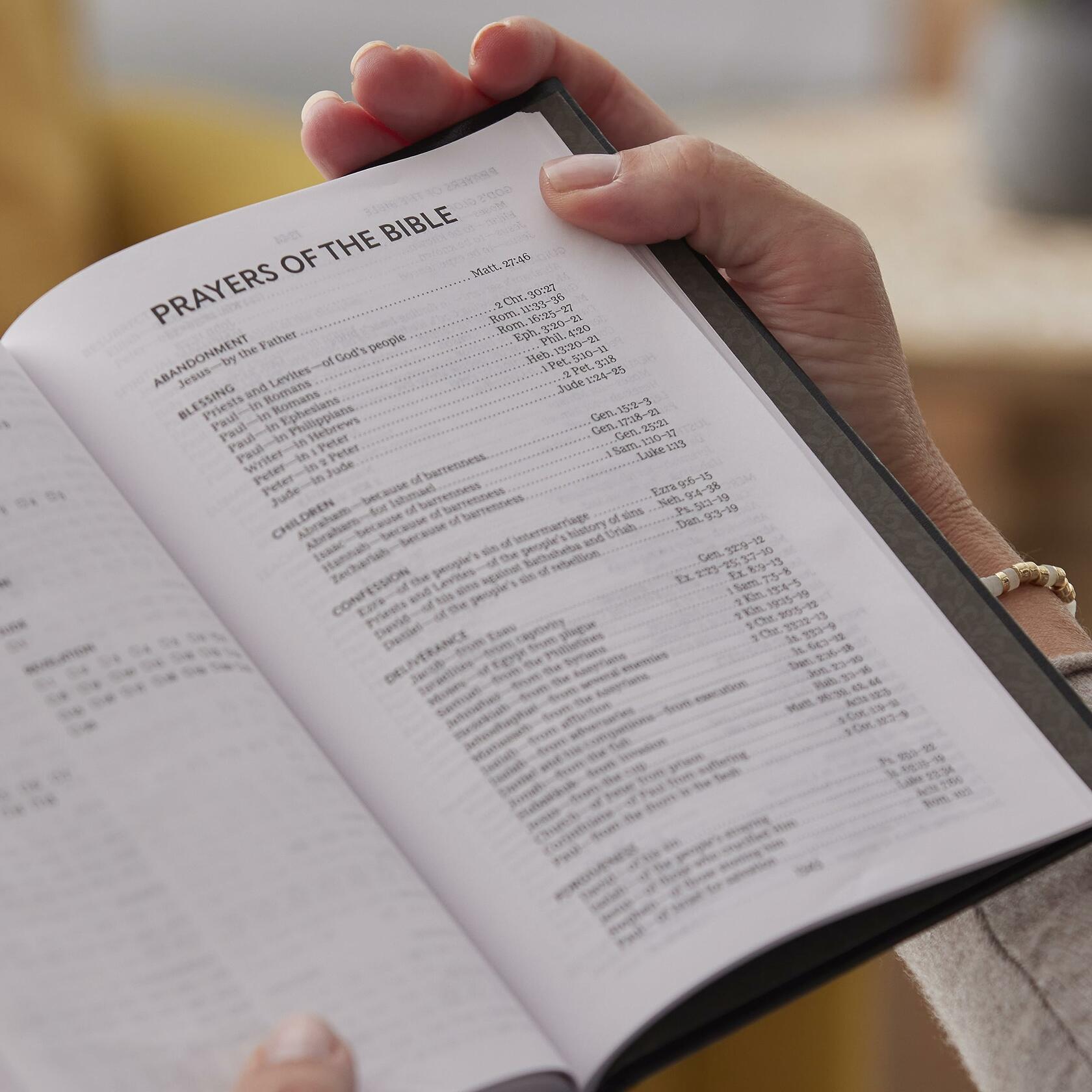 KJV Compact Center-Col Ref Bible, Purple Leathersoft, Comfort Print, Thumb Index