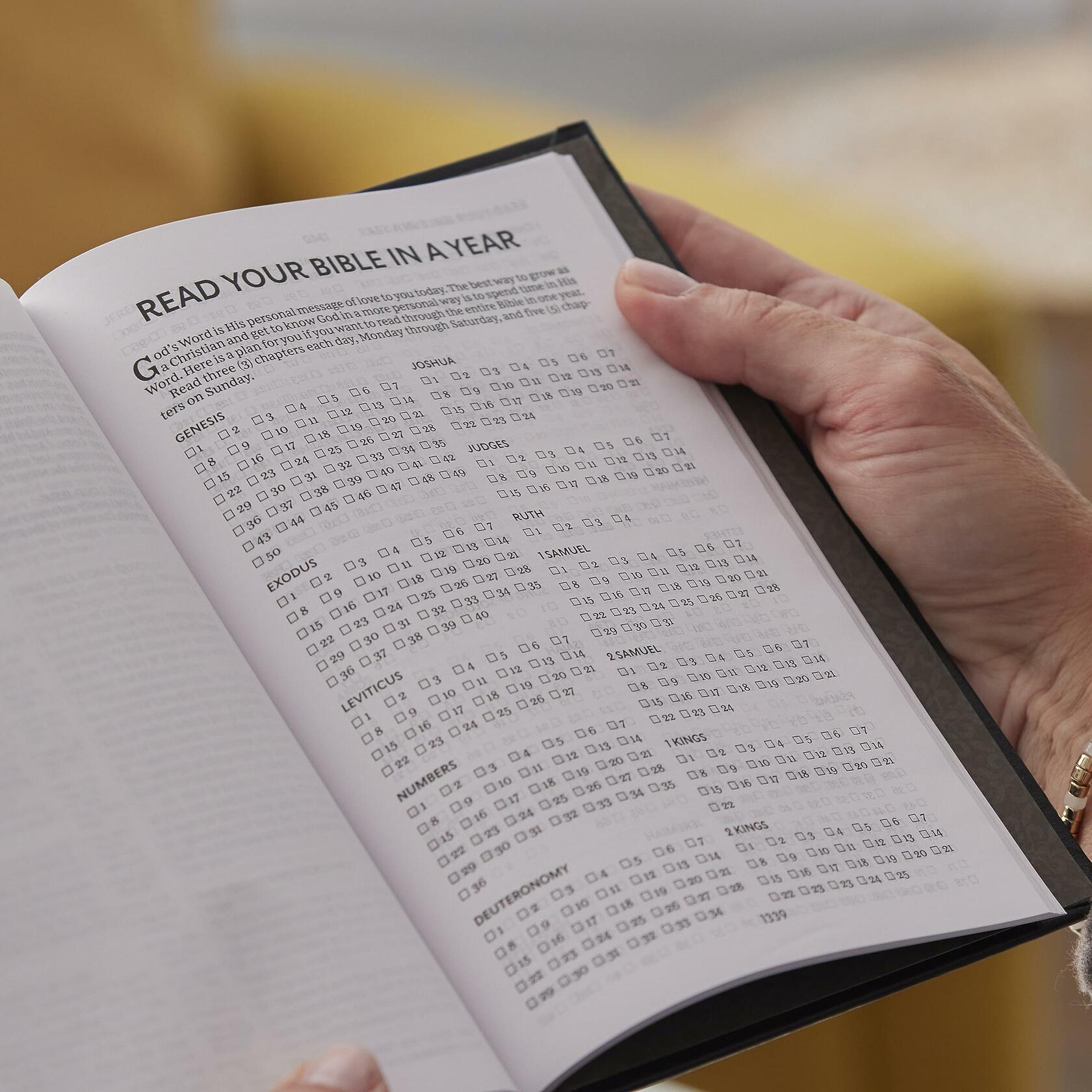 KJV Compact Center-Col Ref Bible, Purple Leathersoft, Comfort Print, Thumb Index