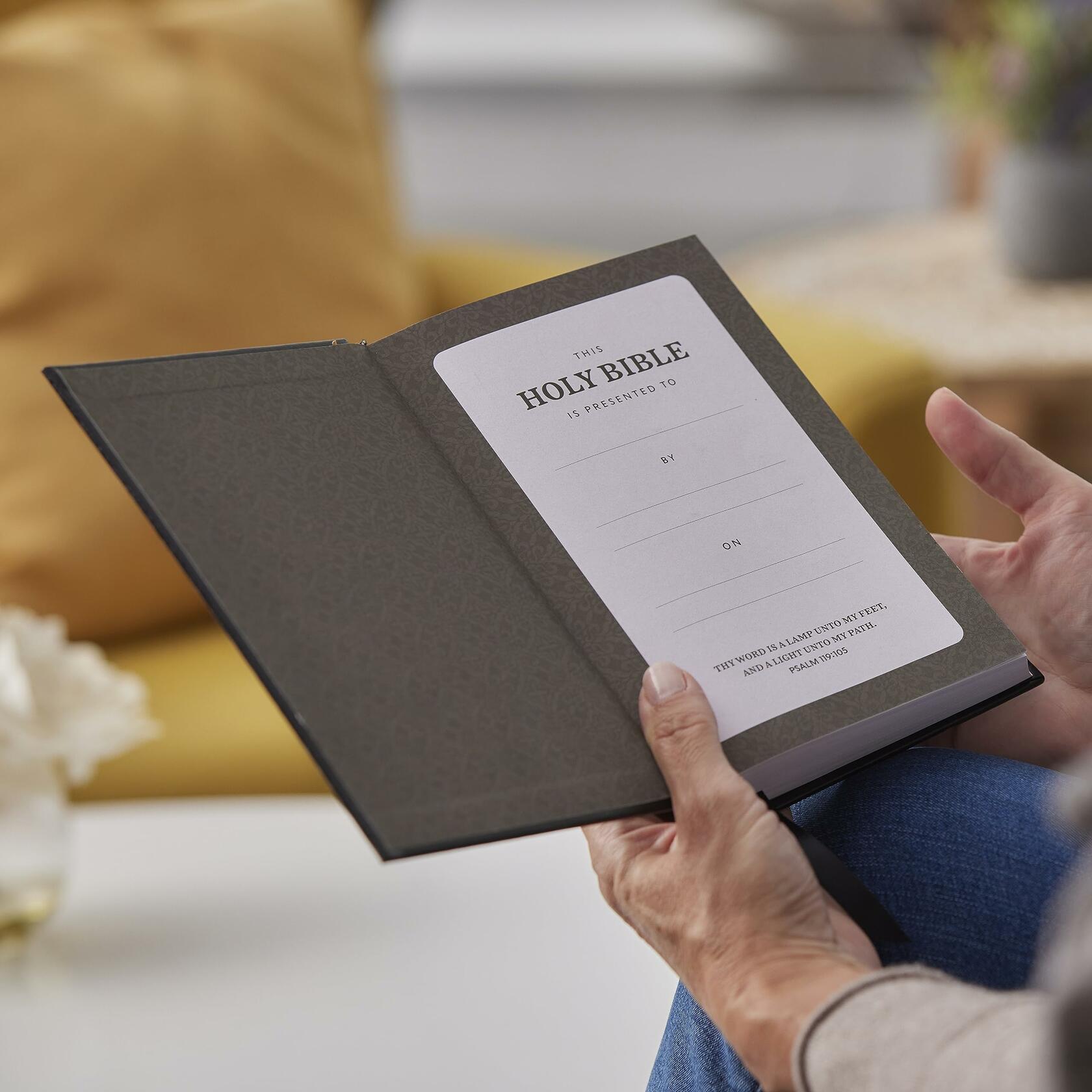 KJV Compact Center-Col Ref Bible, Purple Leathersoft, Comfort Print, Thumb Index