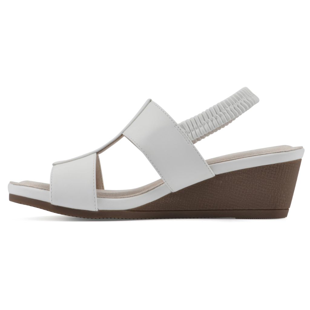 CLIFFS BY WHITE MOUNTAIN Women's Candea Sling Back Wedge Sandal, White/Burnished/Smooth - size 6M