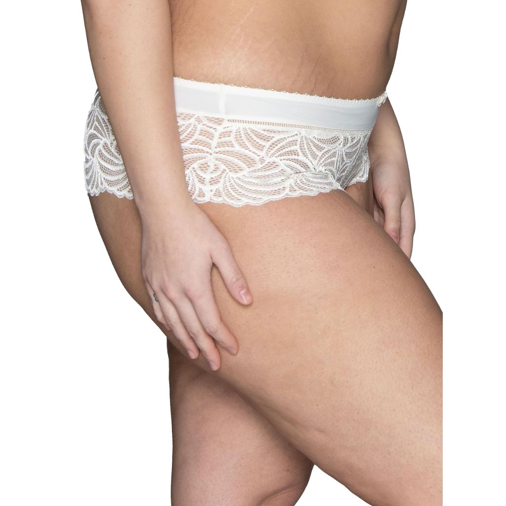 Vanity Fair Women's Flattering Lace Panties: Lightweight & Silky with Superior Stretch, Softest Ivory, Size: 11