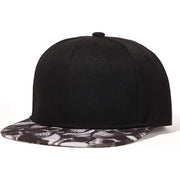 Quanhaigou Snap-Back Flat-Brimmed Hat - Black Skulls