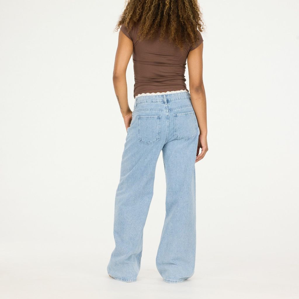 SZ 6, Forever 21 Women’s Wide-Leg Jeans – Light Wash Denim with Lace Trim Waistband
