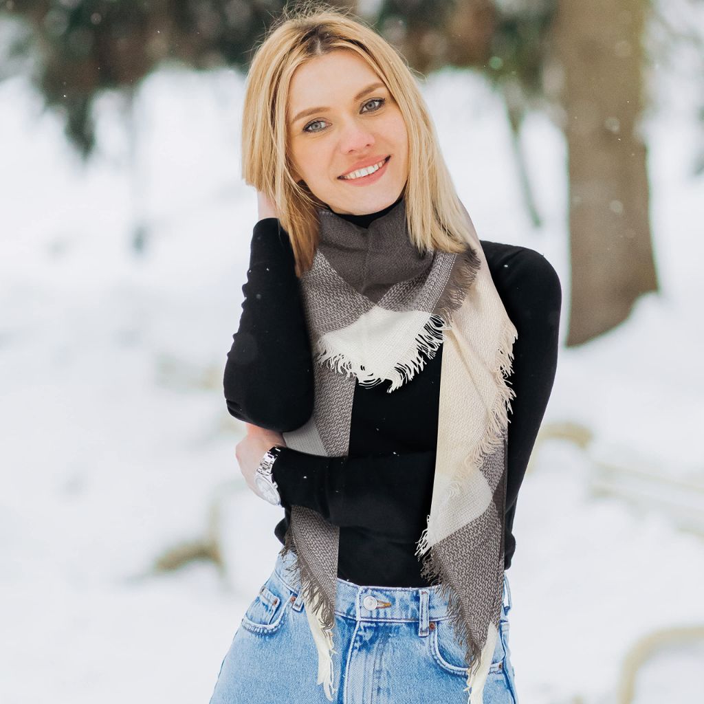 Market & Layne Plaid Blanket Scarf (Ivory Grey White Plaid)